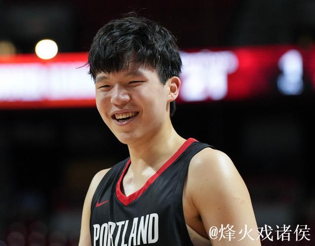 克林根悉心指导杨瀚森18+10+4!暖心细节引球迷期待潜力释放 克林根悉心指导杨瀚森18+10+4!暖心细节引球迷期待潜力释放