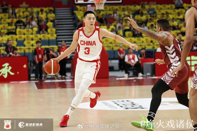 中国男篮热身赛迎战委内瑞拉 两名核心球员无缘出战 中国男篮热身赛迎战委内瑞拉 两名核心球员无缘出战